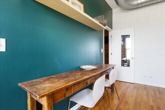 2758 W Fullerton Ave in Chicago, IL - Building Photo - Building Photo