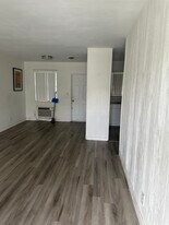2901 Jackson St, Unit 6 in Hollywood, FL - Building Photo