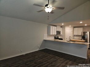 14310 Flint Path in San Antonio, TX - Building Photo - Building Photo