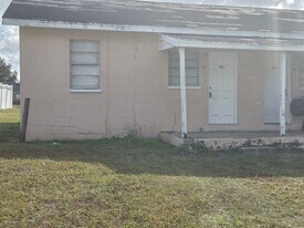406 SW 2nd St in Mulberry, FL - Building Photo