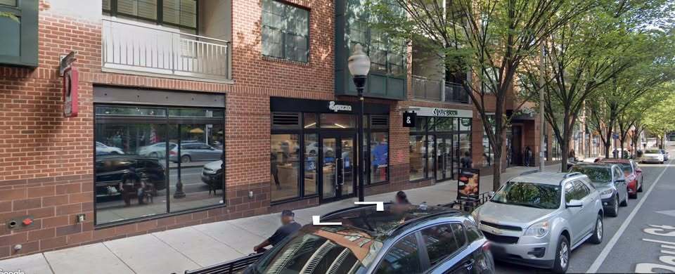 3201 Saint Paul St, Unit #217 in Baltimore, MD - Foto de edificio