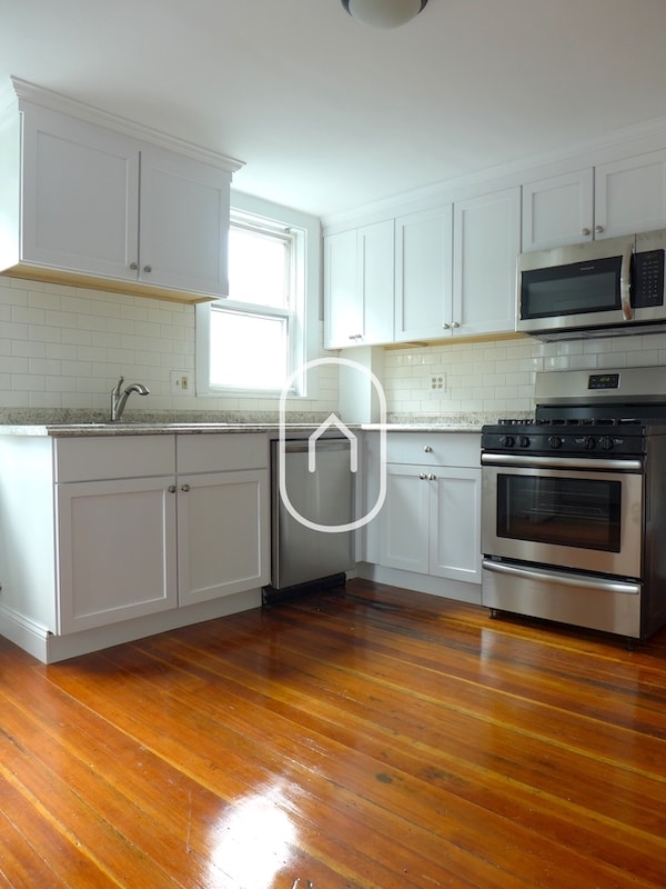 19 Montfern Ave in Boston, MA - Building Photo - Building Photo