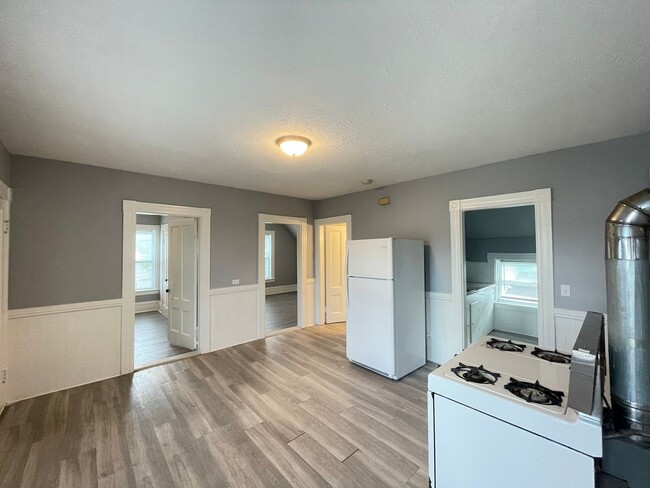 357 Wilson St in Manchester, NH - Building Photo - Building Photo