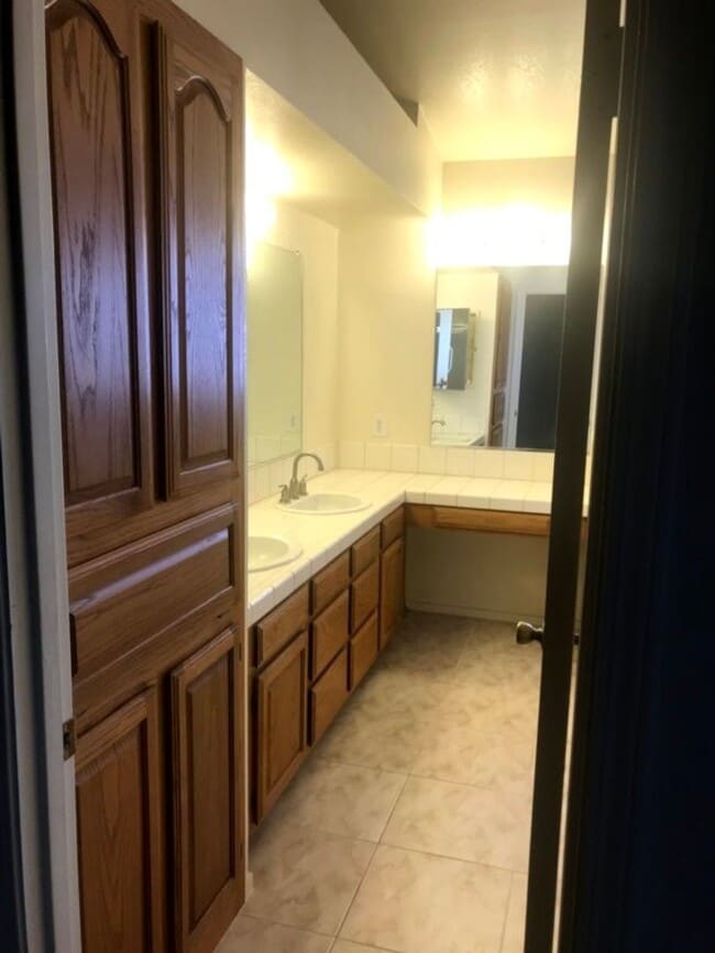 4920 Nestled Grove Dr in North Las Vegas, NV - Building Photo - Building Photo