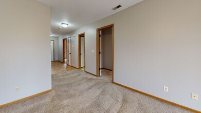 4609 Hunters Glen Dr-Unit -Unit A in St. Joseph, MO - Building Photo - Building Photo