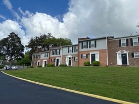 Live Oaks @ 275 in Tallahassee, FL - Building Photo