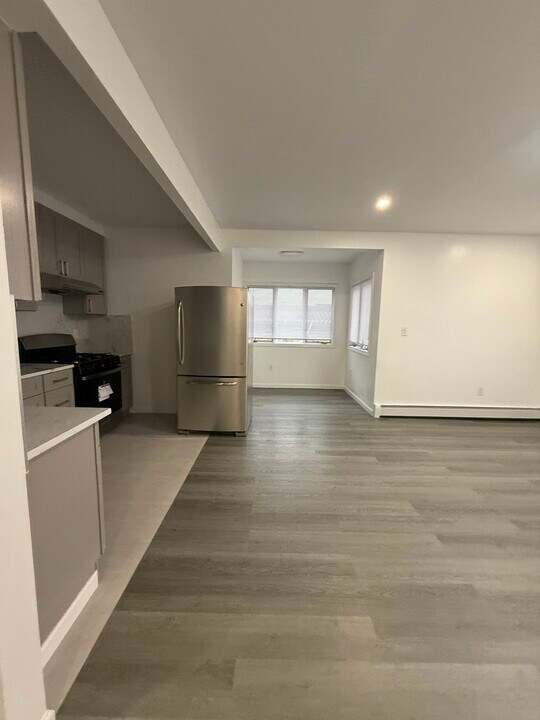 55 Highlawn Ave, Unit 1 in Brooklyn, NY - Building Photo