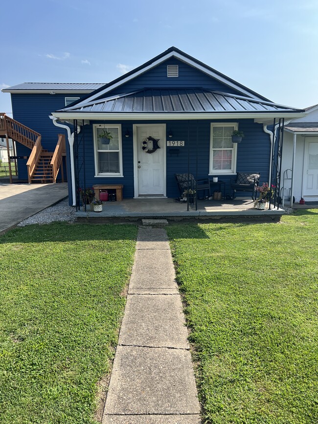 property at 1918 Beech St
