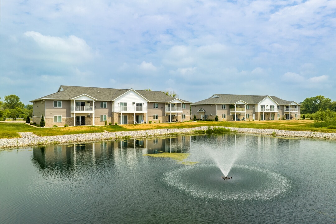 Rock Creek Apartments in Lake Mills, WI - Foto de edificio