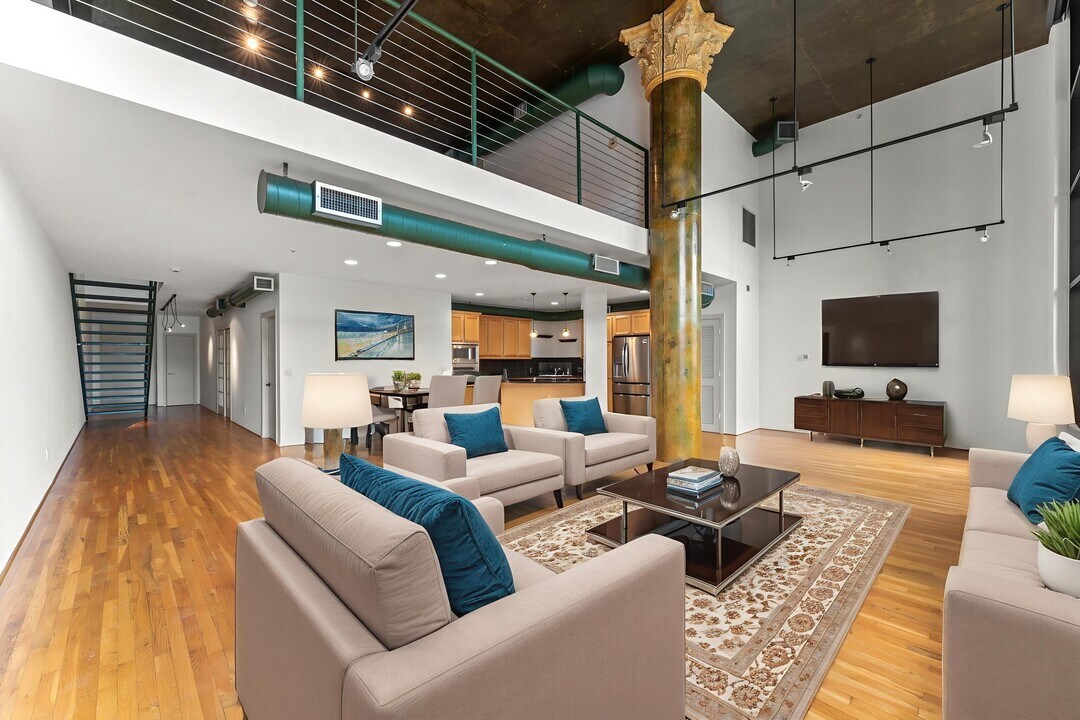 1005 S Shepherd Dr in Houston, TX - Building Photo