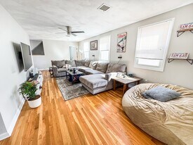 28 Fisk Ave in Somerville, MA - Building Photo