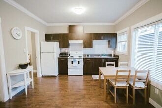 7459 15th Av in Burnaby, BC - Building Photo - Building Photo