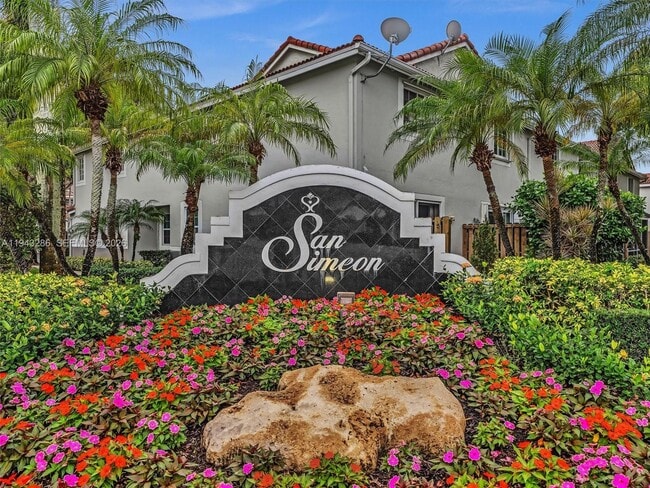 property at 3932 San Simeon Ln