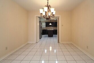 809 Preston Dr in Laredo, TX - Building Photo - Building Photo