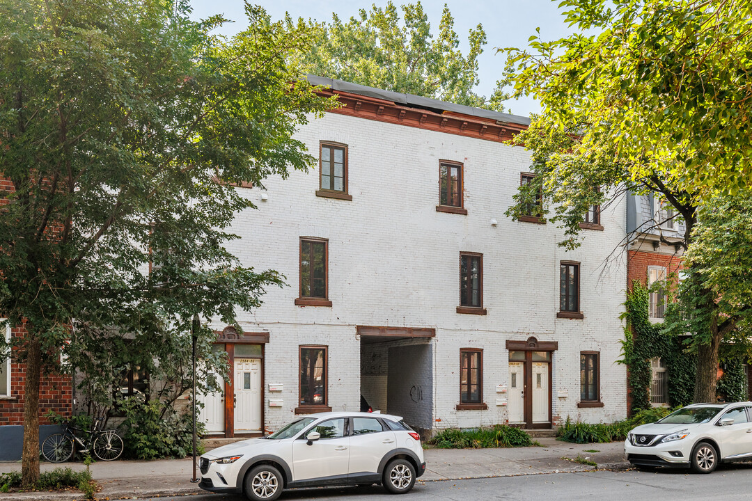 2592 Lionel-Groulx Av in Montréal, QC - Building Photo