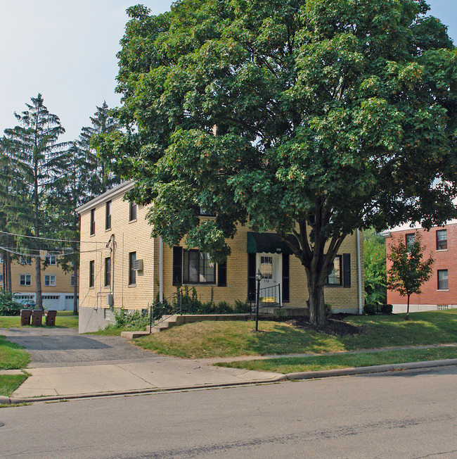 550-556 Corona Ave in Dayton, OH - Building Photo - Building Photo