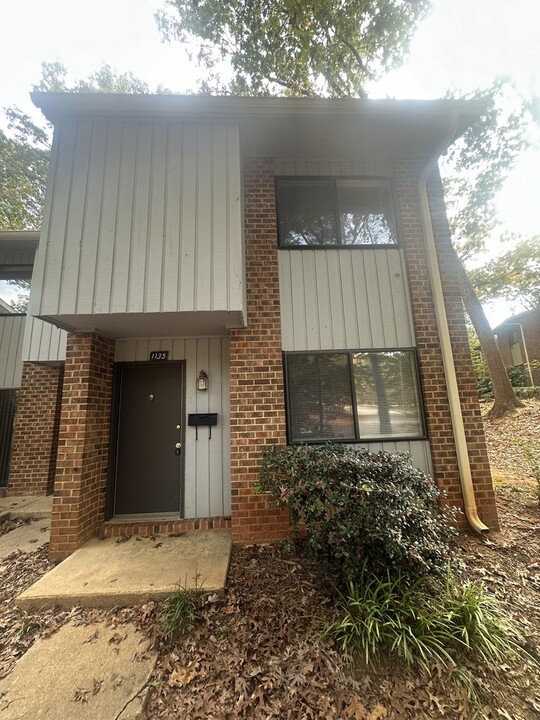 1135 Schaub Dr in Raleigh, NC - Building Photo