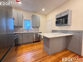 96 Brayton Rd, Unit 1 in Boston, MA - Building Photo - Building Photo