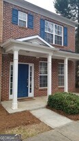 4840 Hairston Park Square in Stone Mountain, GA - Building Photo