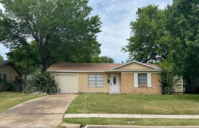 property at 1923 Dennis St