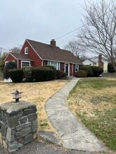 530 Second Hill Lane in Stratford, CT - Building Photo - Building Photo