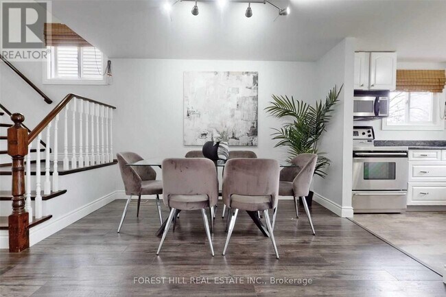 213 Hickling Trail in Barrie, ON - Building Photo - Building Photo