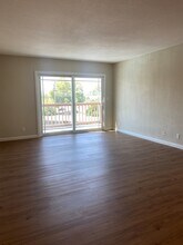 Saratoga Savoy Apartments in San Jose, CA - Foto de edificio - Building Photo
