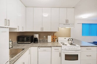 1855 W 2nd Ave in Vancouver, BC - Building Photo - Building Photo