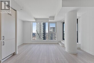 1 Quarrington Lane in North York, ON - Building Photo - Building Photo