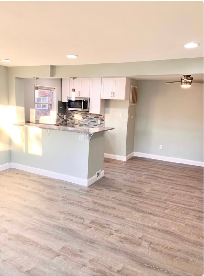 942 5th St, Unit 942 5th Street Condo in Laurel, MD - Foto de edificio - Building Photo