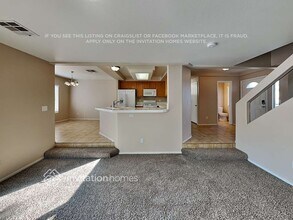 10241 Grecian Laurel Ct in Las Vegas, NV - Building Photo - Building Photo