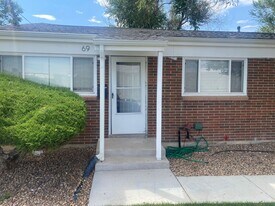 69 Del Mar Cir in Aurora, CO - Building Photo