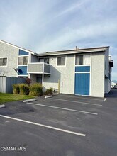 5144 Longfellow Way in Oxnard, CA - Building Photo - Building Photo