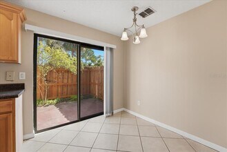 1645 Sandy Point Square in Orlando, FL - Building Photo - Building Photo