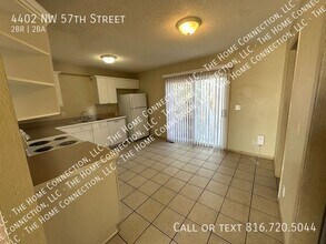 4402 NW 57th St in Kansas City, MO - Building Photo - Building Photo