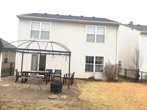 8127 Maple Stream Blvd in Indianapolis, IN - Building Photo - Building Photo