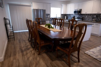 29365 Kalina Ave in Lake Elsinore, CA - Foto de edificio - Building Photo