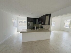 114 Danielle Ct in Weston, FL - Building Photo - Building Photo