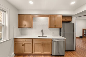 2085 Marlowe Ave, Unit Up Unit in Lakewood, OH - Building Photo - Building Photo