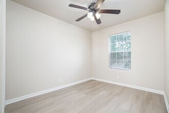3912 Whisper Fld in Schertz, TX - Building Photo - Building Photo
