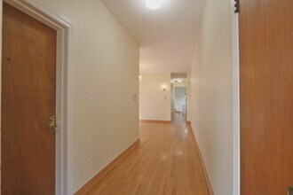 918 W Buena Ave, Unit Apt 3 in Chicago, IL - Foto de edificio - Building Photo