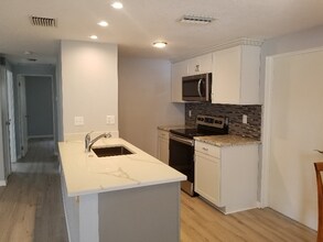 3823 42nd St in Sarasota, FL - Building Photo - Building Photo