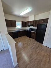 1427 Center Point Rd NE in Cedar Rapids, IA - Building Photo - Building Photo