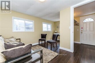 22 Dunstall Crescent in Toronto, ON - Building Photo - Building Photo