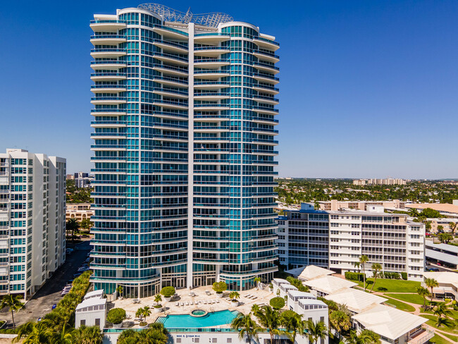 Aquazul Condominium Lauderdale by the Sea in Pompano Beach, FL - Building Photo - Building Photo