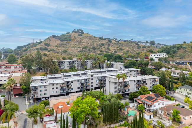 Terrace View in Glendale, CA - Building Photo - Building Photo