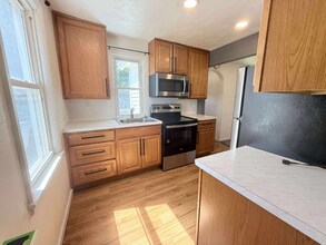 502 S Holly Ave in Sioux Falls, SD - Building Photo - Building Photo