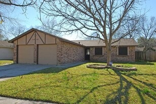 5418 Heronwood Dr in Humble, TX - Building Photo