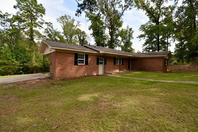 901 Dogwood St in Ruston, LA - Building Photo - Building Photo