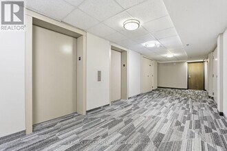 3060 Rotary Way in Burlington, ON - Building Photo - Building Photo